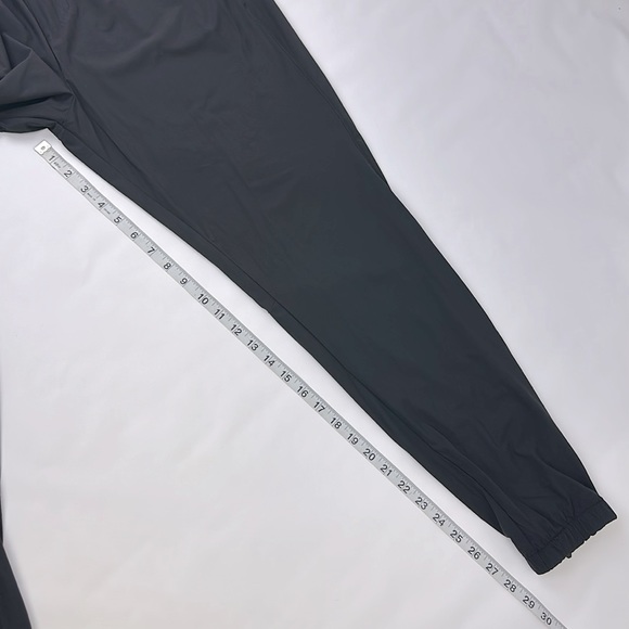 all in motion Men’s light heavyweight Joggers. Black. Large. Zipper Ankles. - Picture 3 of 7